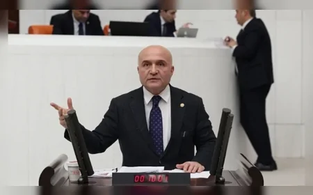 İYİ Parti Samsun Milletvekili Erhan Usta: “Program eksik ayakla ilerliyor, yüksek faiz artık üretimi vuruyor”