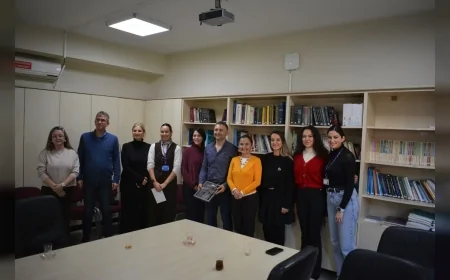 Ege Üniversitesi Madde Bağımlılığı Enstitüsünde “Ergenlikte Madde Kullanımı” Semineri: Erken Teşhis ve Aile Desteği Vurgusu