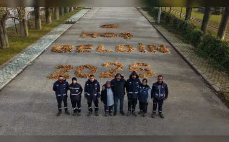 Eskişehir Büyükşehir Belediyesi’nden Sazova Parkı’nda Yapraklarla Doğayla Uyumlu “Hoş Geldin 2026” Karşılaması