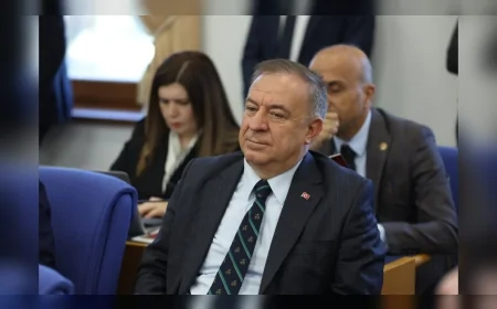 CHP Genel Başkan Yardımcısı Gökan Zeybek: “Ev yok kira uçmuş ama siz Silivri’ye dev mahkeme salonu yapıyorsunuz”