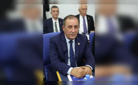 CHP Antalya Milletvekili Mustafa Erdem: “Bu bütçe emekçinin değil sarayın ve sermayenin bütçesidir”