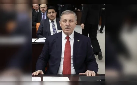 YENİ YOL GRUP BAŞKANVEKİLİ SELÇUK ÖZDAĞ: “BU SİSTEM 150 YILLIK PARLAMENTO TECRÜBESİNİ GERİYE SARDI”