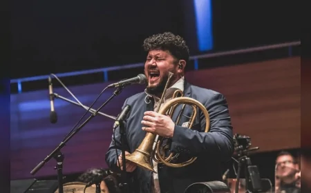 İzmir Büyükşehir Belediyesi İzmir Oda Orkestrası Yeni Yıl Konseri’nde Latin ezgileriyle salonu dans pistine çevirdi