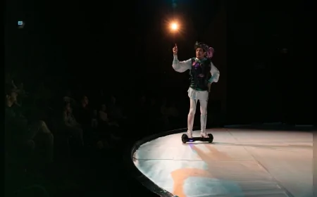 İzmir Büyükşehir Belediyesi Şehir Tiyatroları’nın Yeni Yorumu “Don Kişot–Çağdaş Bir Masal” Kapalı Gişe Prömiyer Yaptı