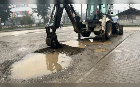Düzce Belediyesi Fen İşleri Ekipleri 63 Mahallede Hafta Sonu Dahil Aralıksız Altyapı ve Yol Çalışmalarını Sürdürüyor