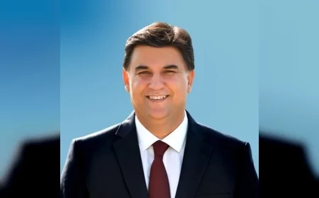 Fethiye Belediye Başkanı Alim Karaca’dan Noel ve Yeni Yıl Mesajı: “Bu Şehri Birlikte Evimiz Yaptık”