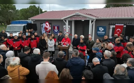 Bandırma Belediye Başkanı Dursun Mirza: “Afetlere hazırlık bir tercih değil zorunluluktur” diyerek Afet Koordinasyon Birimi açılışını yaptı