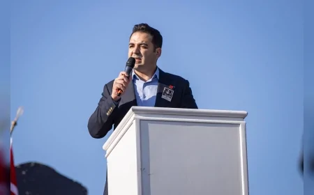 CHP İZMİR, DEVRİM ŞEHİDİ KUBİLAY’I ANDI: ÇAĞATAY GÜÇ “CUMHURİYET SAHİPSİZ DEĞİLDİR, CUMHURİYET BİZİZ”