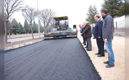 Çorum Belediyesi OSB Ulaşım Altyapısını Güçlendirdi: Salih Aydın Bulvarı’na 1700 Ton Asfalt Serildi