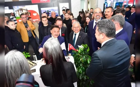 Kayseri Büyükşehir Belediye Başkanı Memduh Büyükkılıç: “Sahabiye başta olmak üzere kentsel dönüşümle Kayseri’nin geleceğini inşa ediyoruz”