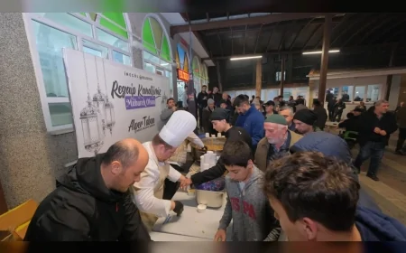 İnegöl Belediyesi Regaip Kandilinde Hamidiye Mahallesi Suyolu Camisinde Bin Kişilik Helva İkramı Gerçekleştirdi