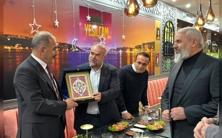 Elazığ Ticaret ve Sanayi Odası Başkanı İdris Alan Hollanda’da Elazığlı İş İnsanlarıyla Bir Araya Geldi
