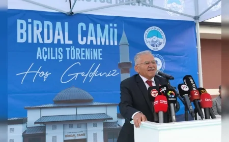 Kayseri Büyükşehir Belediye Başkanı Dr. Memduh Büyükkılıç: “Hayırseverlerle El Ele Vererek Şehrimize Kalıcı Eserler Kazandırıyoruz”