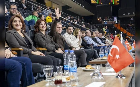 Mersin Büyükşehir Belediye Başkanı Vahap Seçer: “Carettalar’ın Parkedeki Mücadelesi Kentin Gururu Oldu”