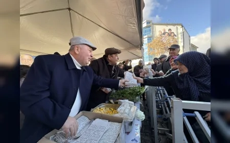 ALTINDAĞ KARAPÜRÇEK’TE HAMSİ ŞÖLENİ CHP’Lİ VEKİLLERDEN “BİR KİLO HAMSİYİ ALAMAYAN BİR TOPLUMDAYIZ”