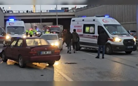 Çorum Çevreyolu Bulvarı’nda zincirleme trafik kazası 7 kişi yaralandı yol bir süre kapandı