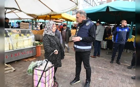 Manisa Büyükşehir Belediyesi Perşembe Pazarı’nda Hoş Geldin Masası’nı Hizmete Aldı Vatandaş ve Esnaftan Tam Not