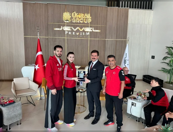 Ankara’da Dünya Şampiyonu Merve Dinçel Kavurat’a Orhan Ünsal’dan “Altın Madalya Gururu” Tebriği ve Özel Buluşma