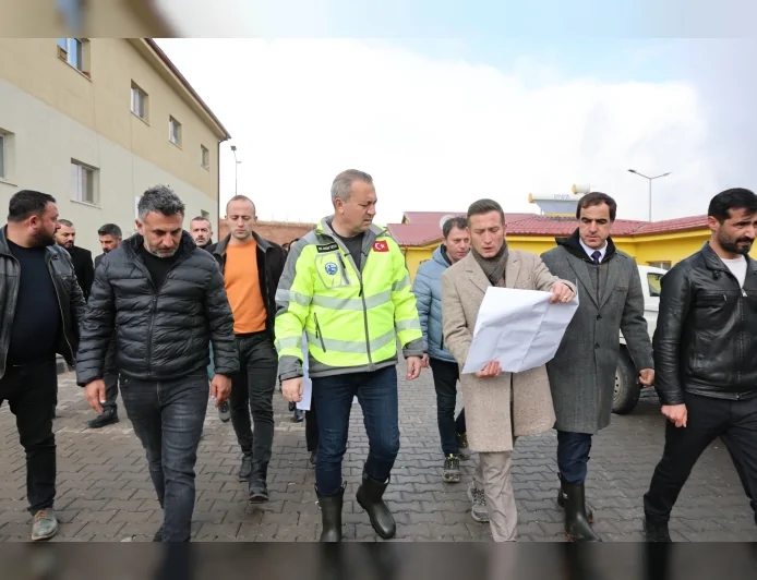 Sivas Belediyesi Sokak Hayvanları Merkezini Baştan Sona Yeniliyor: Doğal Yaşam Alanları ve Mama Üretim Tesisi 2026’da Hizmete Girecek