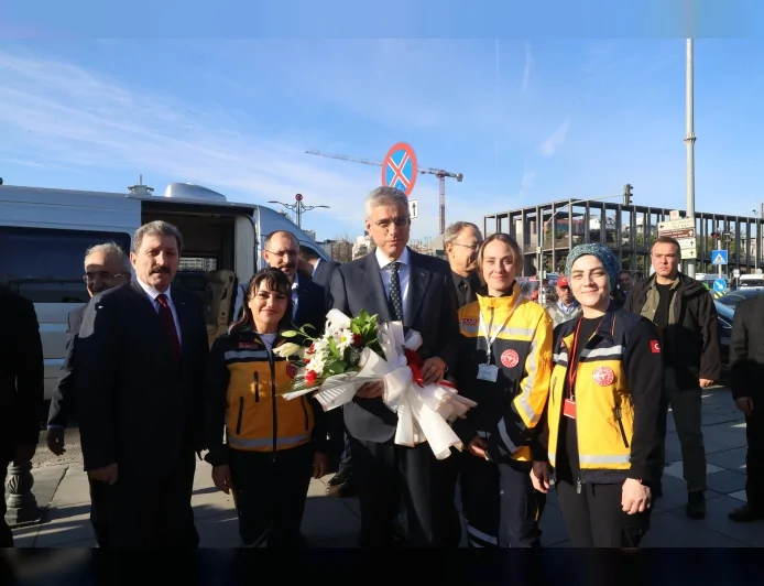 Sağlık Bakanı Kemal Memişoğlu Samsun’daki Ambulans Takdim Töreninde Acil Sağlık Hizmetlerinin Kapasite Artışını “Türkiye’nin Stratejik Yatırımı” Olarak Nitelendirdi