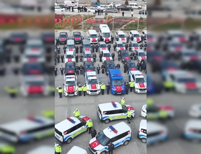 Elazığ Valilik Meydanı’nda Jandarma ve Emniyet Envanterine Katılan 84 Yeni Araç Törenle Hizmete Başladı