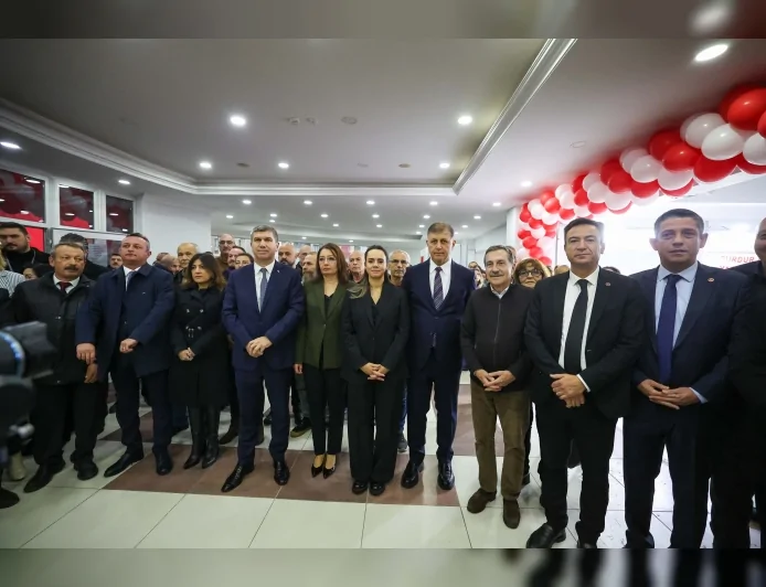 Burdur Belediyesi 13. Kitap Fuarını Açtı Başkanların Katıldığı Törende Okuma Kültürünün Önemi Vurgulandı