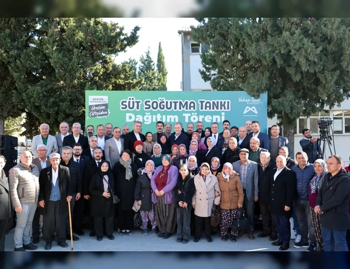 Türkiye Belediyeler Birliği Başkan Vekili Vahap Seçer: “İnsanlar 28 bin lirayla çocuklarının rızkını nasıl götürecek, bu akıl izan işi mi?”