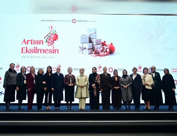 Cumhurbaşkanı Recep Tayyip Erdoğan’ın eşi Emine Erdoğan: “Bir Alışveriş, Bin İyilik Nar Taneleri Gibi Çoğalacak”