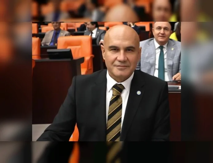 İYİ PARTİ GRUP BAŞKANVEKİLİ TURHAN ÇÖMEZ: “SOSYAL YARDIMLA ÖVÜNMEK DEĞİL, YOKSULLUĞUN NEDENİNİ ÇÖZMEK ZORUNDASINIZ”
