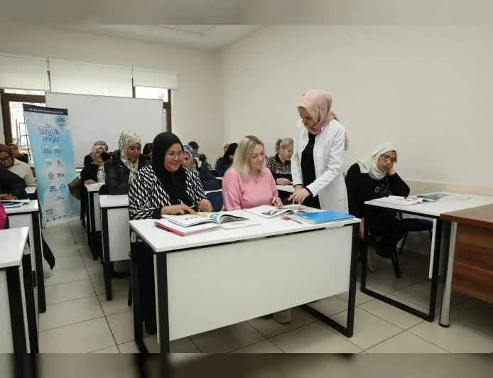 Kayseri Büyükşehir Belediyesi KAYMEK İle Türk Dilini Dünyaya Taşıyor Kültürel Eğitimler Öne Çıkıyor