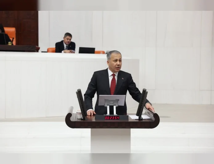 İçişleri Bakanı Ali Yerlikaya: “Terörsüz Türkiye’nin kapıları aralandı, 688 bin personelle tavizsiz mücadele ediyoruz”