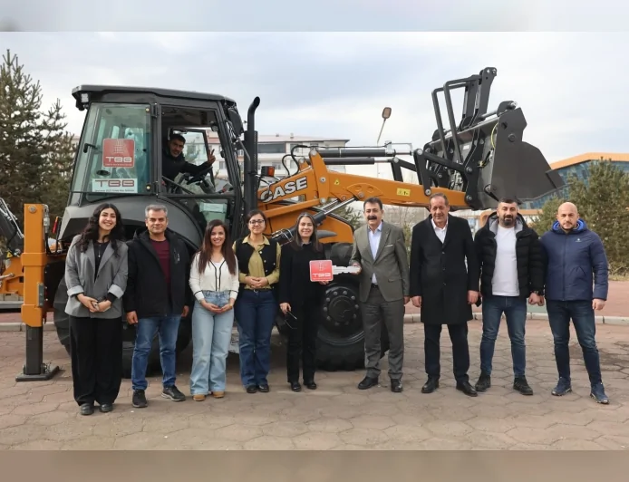 Ağrı Belediyesi Araç Filosunu Genişletti TBB Desteğiyle Yeni İş Makinesi Hizmete Alındı