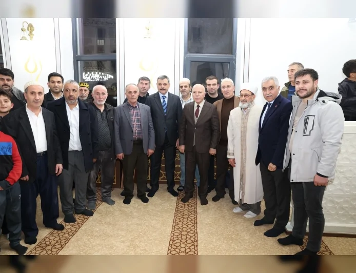 Erzurum’da Yıldız Kardeşler Camii Regaib Kandili Programıyla İbadete Açıldı