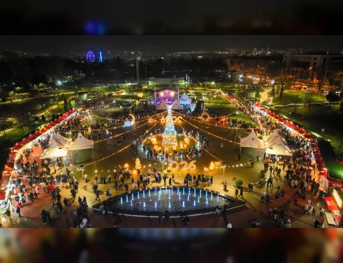 Bursa Büyükşehir Belediyesi’nin Yeni Yıl Meydanı Konserler, Etkinlikler ve Buz Pistiyle Bursalıları Bir Araya Getiriyor