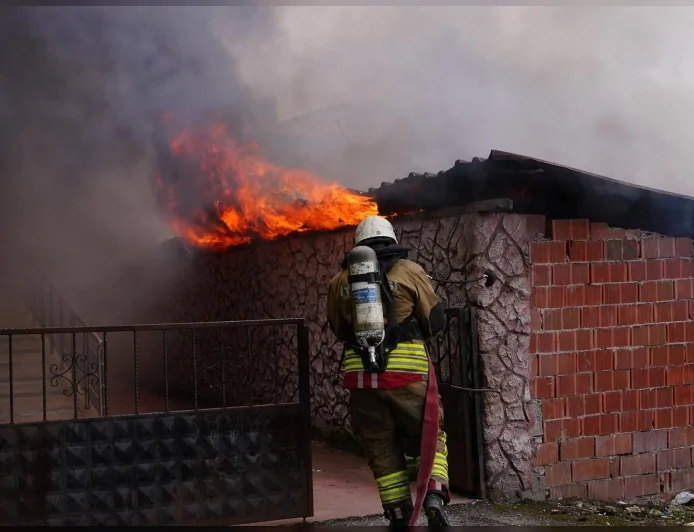 Düzce Belediyesi İtfaiye Müdürlüğü 2025 Faaliyet Raporu Açıklandı: Bin 700 İhbar, 700 Yangın, 4 Bin Kişiye Eğitim