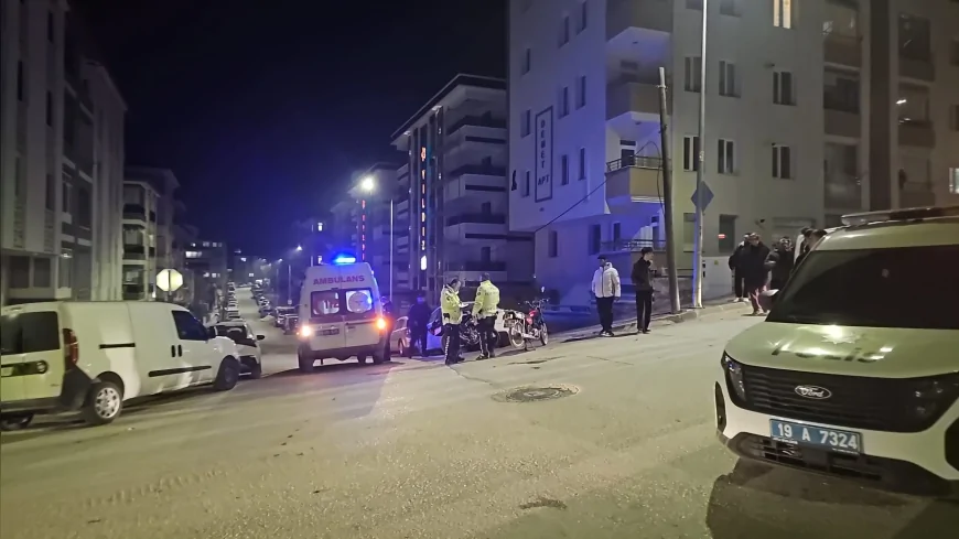 Çorum Bahçelievler Mahallesi’nde Hafif Ticari Araç ile Motosikletin Çarpıştığı Kazada Bir Kişi Yaralandı