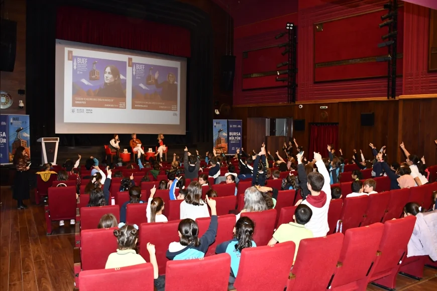 Bursa Uluslararası Edebiyat Festivali Dünyanın Önemli Yazarlarını Üç Gün Boyunca Aynı Sahnelere Taşıdı