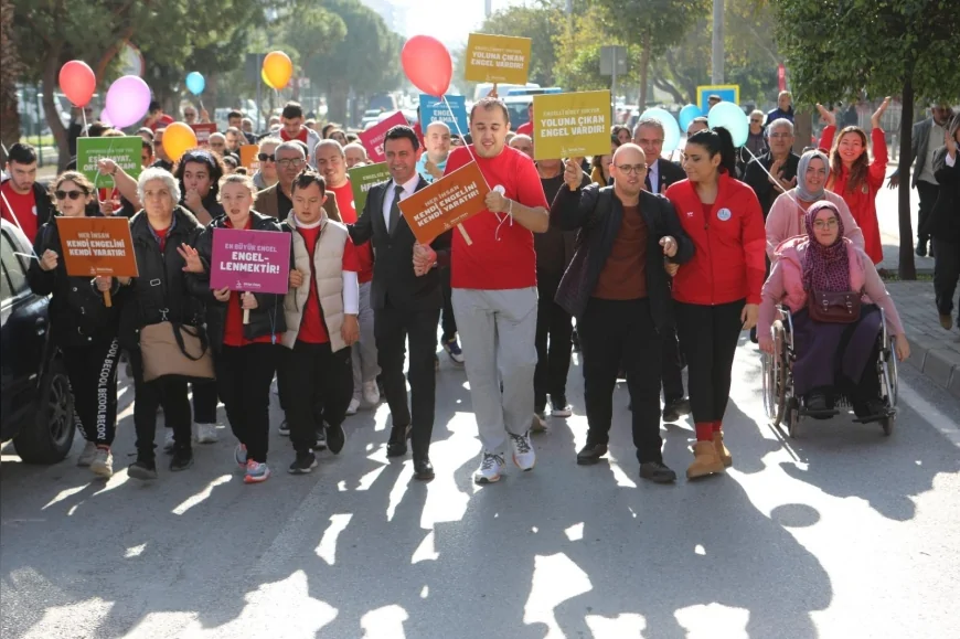 Bayraklı’da 3 Aralık Dünya Engelliler Günü Etkinlikleri Yürüyüş, Gösteriler ve Atölyelerle Farkındalık Mesajı Verdi