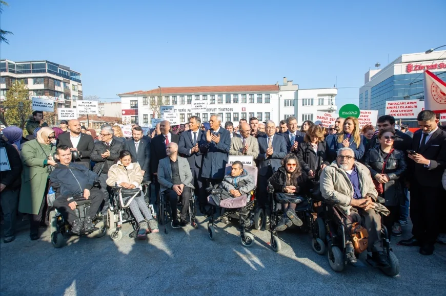 Bursa’da Dünya Engelliler Günü Yürüyüşü: “Engel Olma Farkında Ol” Mesajı Kent Merkezinden Yükseldi