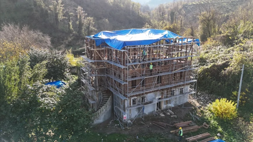 Ordu Büyükşehir Belediyesi Çamaş Cevat Bey Konağında Restorasyonu Hızlandırarak Asırlık Yapıyı Kültürel Miras Olarak Geleceğe Taşıyor