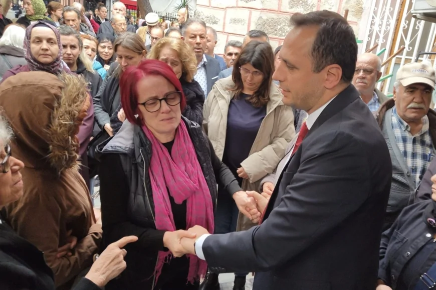 Erzene Mahallesi’nin 27 Yıllık Muhtarı Ayşe Müjgan Pakyürek Bornova’da Düzenlenen Cenaze Töreniyle Son Yolculuğuna Uğurlandı