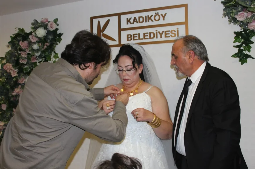 Diriliş ve Değişim Partisi Genel Başkanı Vijdan Parlak, Mimar Sunay Kartal ile Kadıköy’de Dünyaevine Girdi