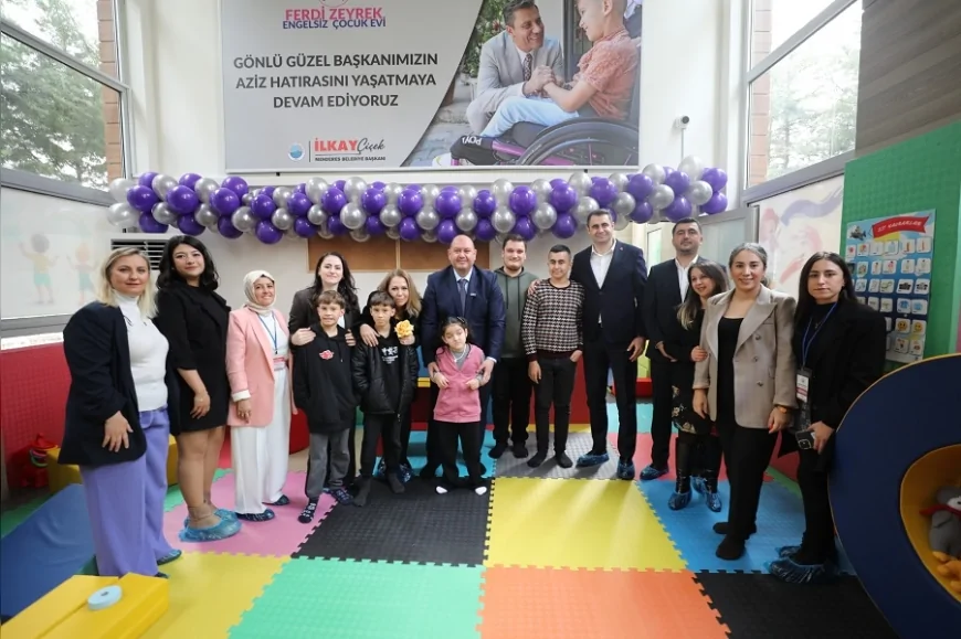 Menderes Meydanı’nda Tarihi Toplu Açılış: Beş Yıldızlı Projeler Büyük Katılımla Hizmete Alındı