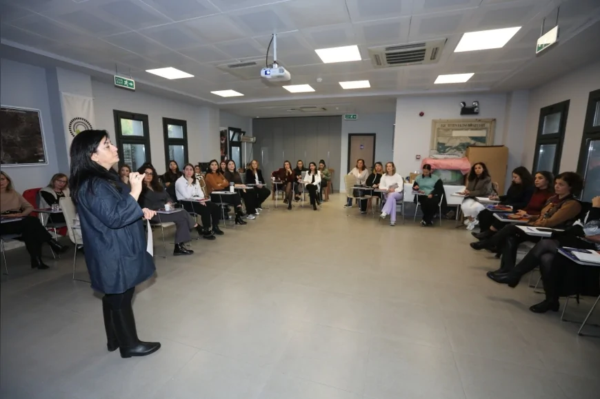 Efes Selçuk’ta Düzenlenen Kadına Yönelik Şiddetle Mücadele Toplantısında İzmir’in Kadın Dayanışma Merkezleri Ortak Çalışmalarını Değerlendirdi