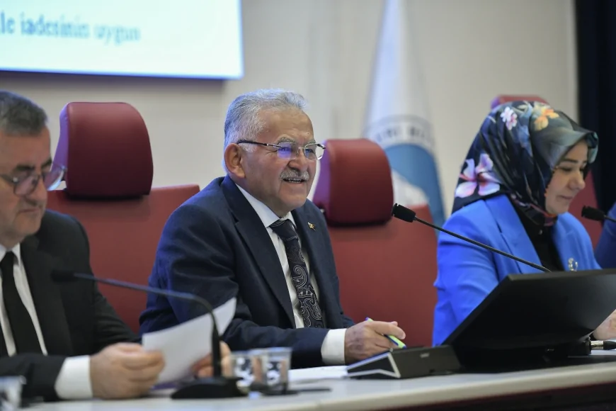 Kayseri Büyükşehir Belediye Başkanı Memduh Büyükkılıç’ın “2027 Türk Dünyası Kültür Başkenti” Adaylığı Önergesi Meclis’te Oy Birliğiyle Kabul Edildi