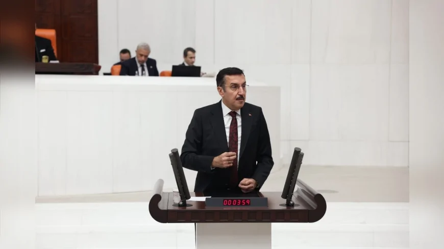 AK Parti’li Bülent Tüfenkci: “Türkiye yirmi bir çeyrektir büyüyor; ihracat 270,6 milyar dolar, deprem bölgesinde 70 bin bağımsız bölüm teslim edildi”