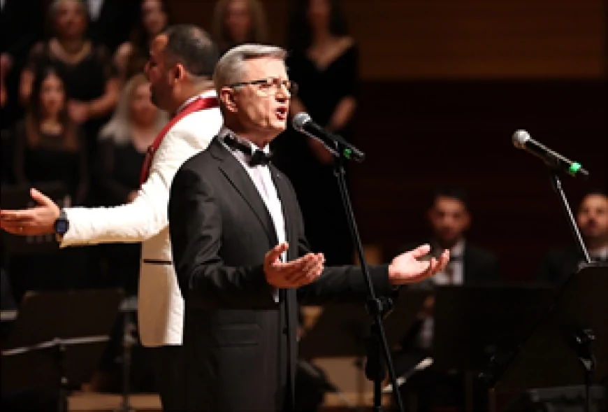 İzmir Büyükşehir Belediyesi Klasik Türk Müziği Korosu “Sonbahar Şarkıları” Konseriyle İzmirlilerle Buluştu