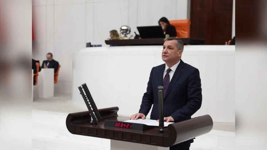 CHP ÇANAKKALE MİLLETVEKİLİ ÖZGÜR CEYLAN: “ORDUNUN SİYASALLAŞMASI TÜRKİYE İÇİN EN BÜYÜK TEHLİKEDİR”