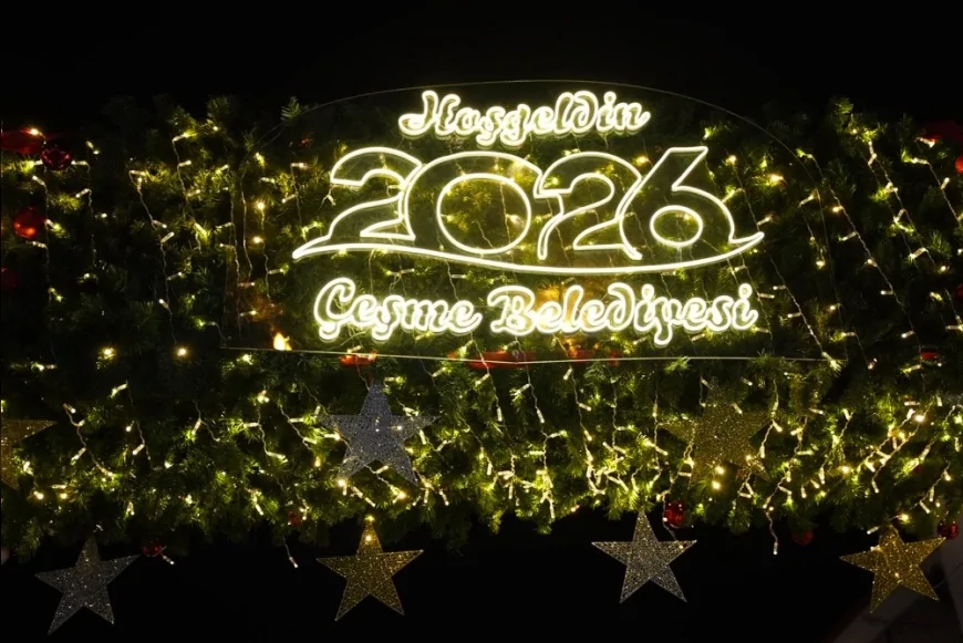 Çeşme’de Yılbaşı Coşkusu Meydanlara Taşınıyor Panayırdan DJ Performanslarına Uzanan Program Başlıyor