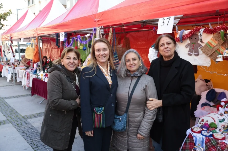 Konak’ta Yeni Yıl El Emeği Kermesi Başladı: Dominik Caddesi Kadın Emeğiyle Şenlendi